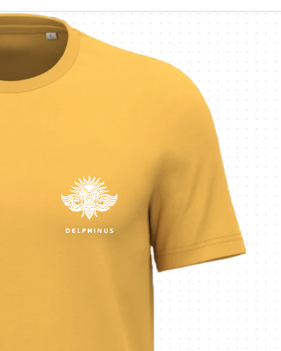 LE JUILLETISTE Sun Yellow – Gros plan logo cigale blanc poitrine gauche, t-shirt unisexe 100% coton bio jaune doré, impression qualité premium, DELPHINUS