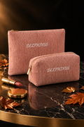 LES SAINTOISES – duo de trousses en velours côtelé rose poudré sur marbre noir et or, ambiance automnale premium, DELPHINUS